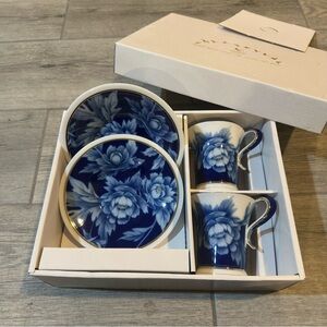 NAREMOA Cup and Saucer 4 piece Set Blue and White Floral pattern in original box